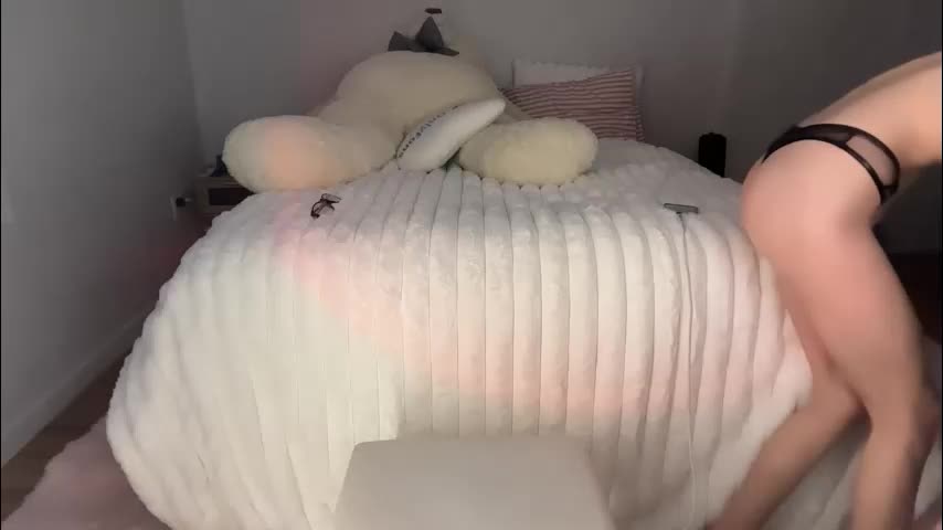 ellieluvs Live Sex December 13, 2025