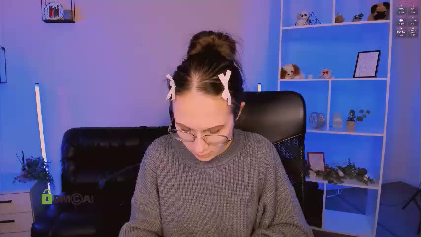 mona_cloud Live Sex December 8, 2025