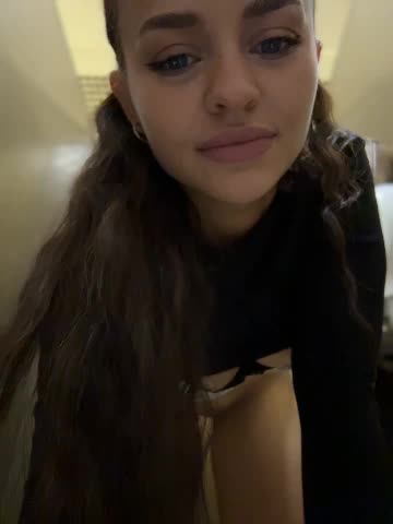 AngelinaTeller Live Sex December 13, 2025