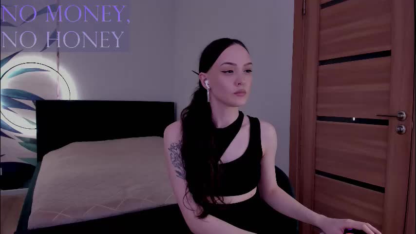 mistress_mialibra Live Sex December 8, 2025