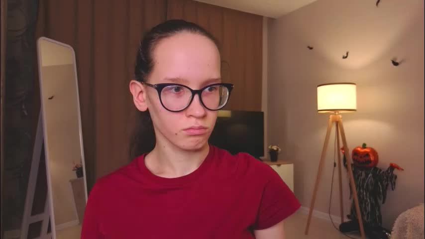 lynettebails Live Sex December 8, 2025