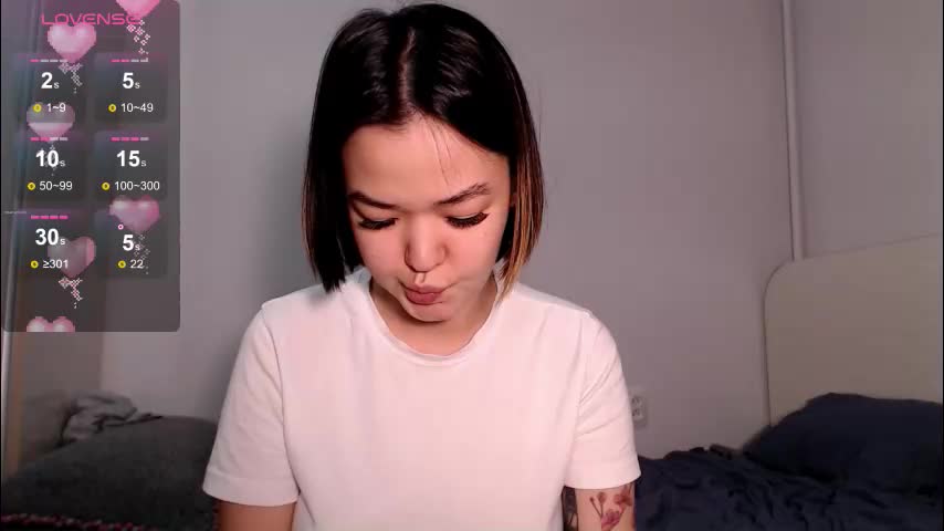 niia_osaki Live Sex December 9, 2025