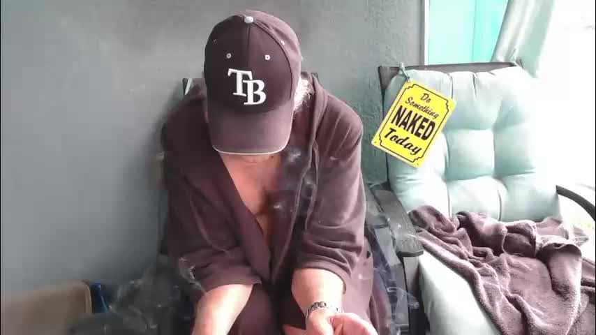 smallpenisbigtongue Live Sex December 8, 2025