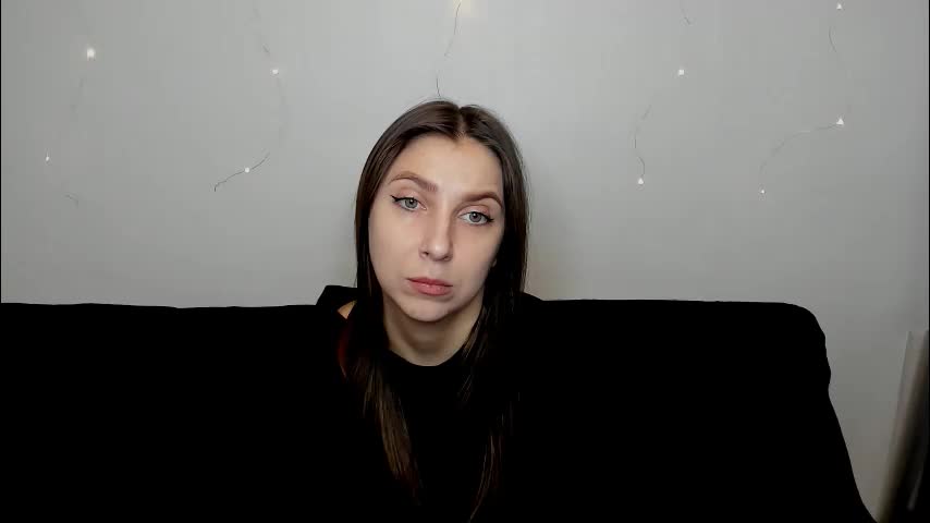 sinthiahug Live Sex December 8, 2025