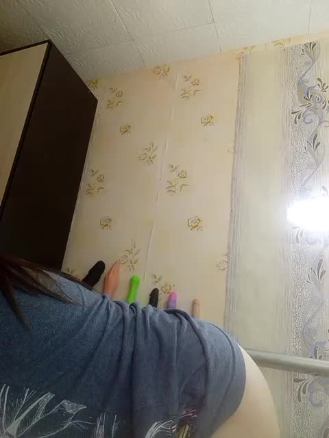 Konfetka80 Live Sex December 13, 2025