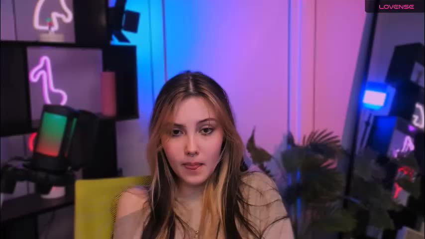 luna_tin Live Sex December 12, 2025