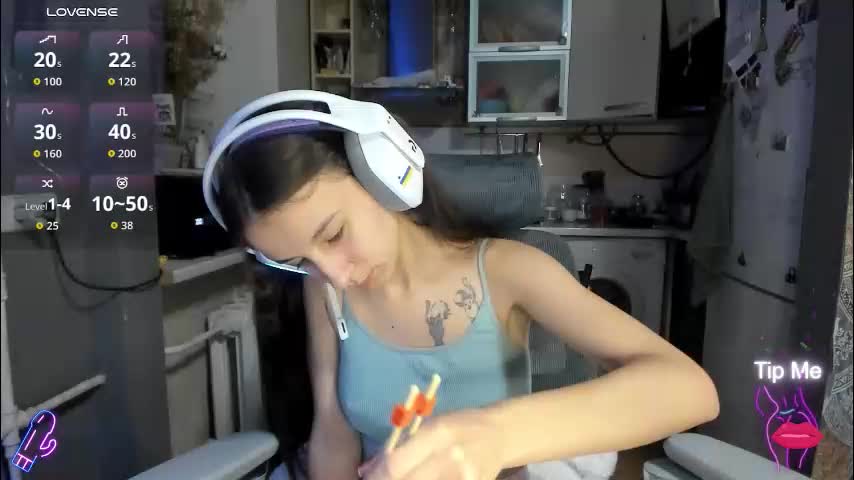 _nika_kik Live Sex December 14, 2025