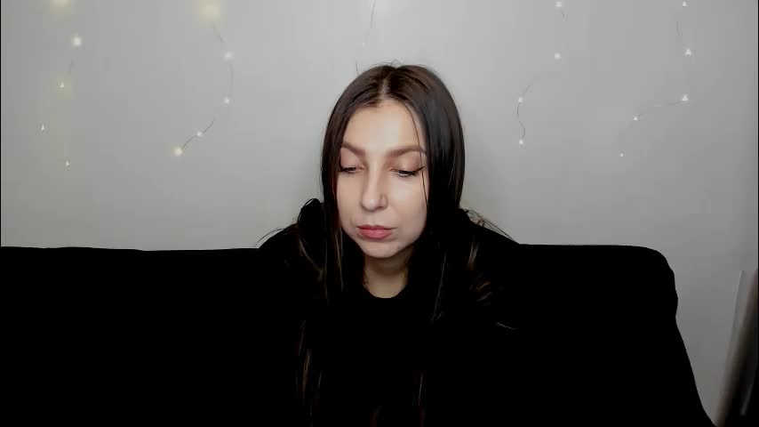 sinthiahug Live Sex December 8, 2025