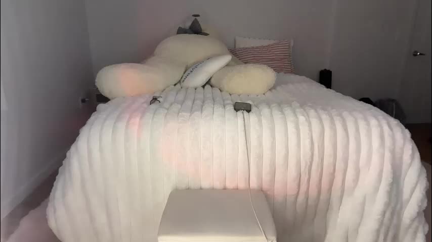 ellieluvs Live Sex December 13, 2025