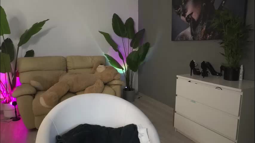 angeleyesblue25 Live Sex December 14, 2025