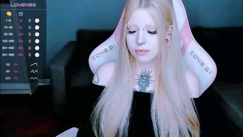 succubus_leslie Live Sex December 9, 2025