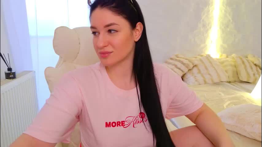 monique_a Live Sex December 13, 2025