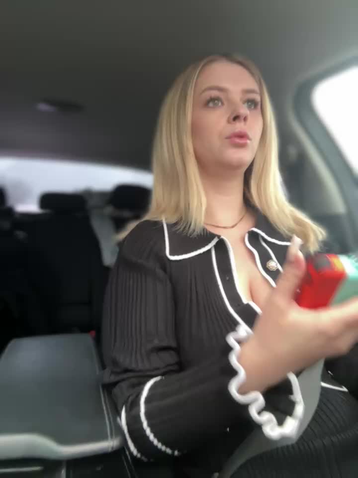 Love_Bri Live Sex December 9, 2025