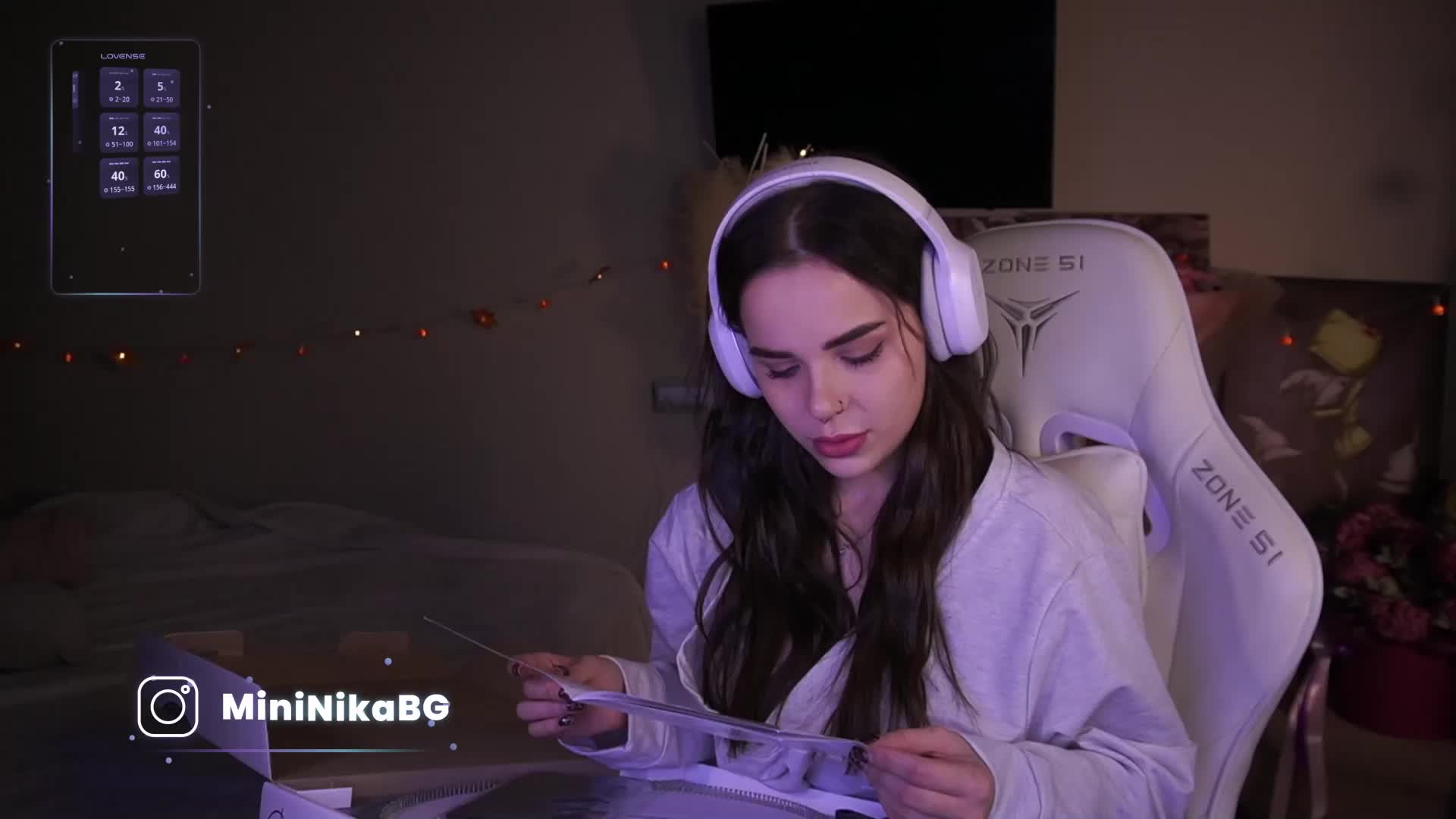 MiniNika Live Sex December 9, 2025