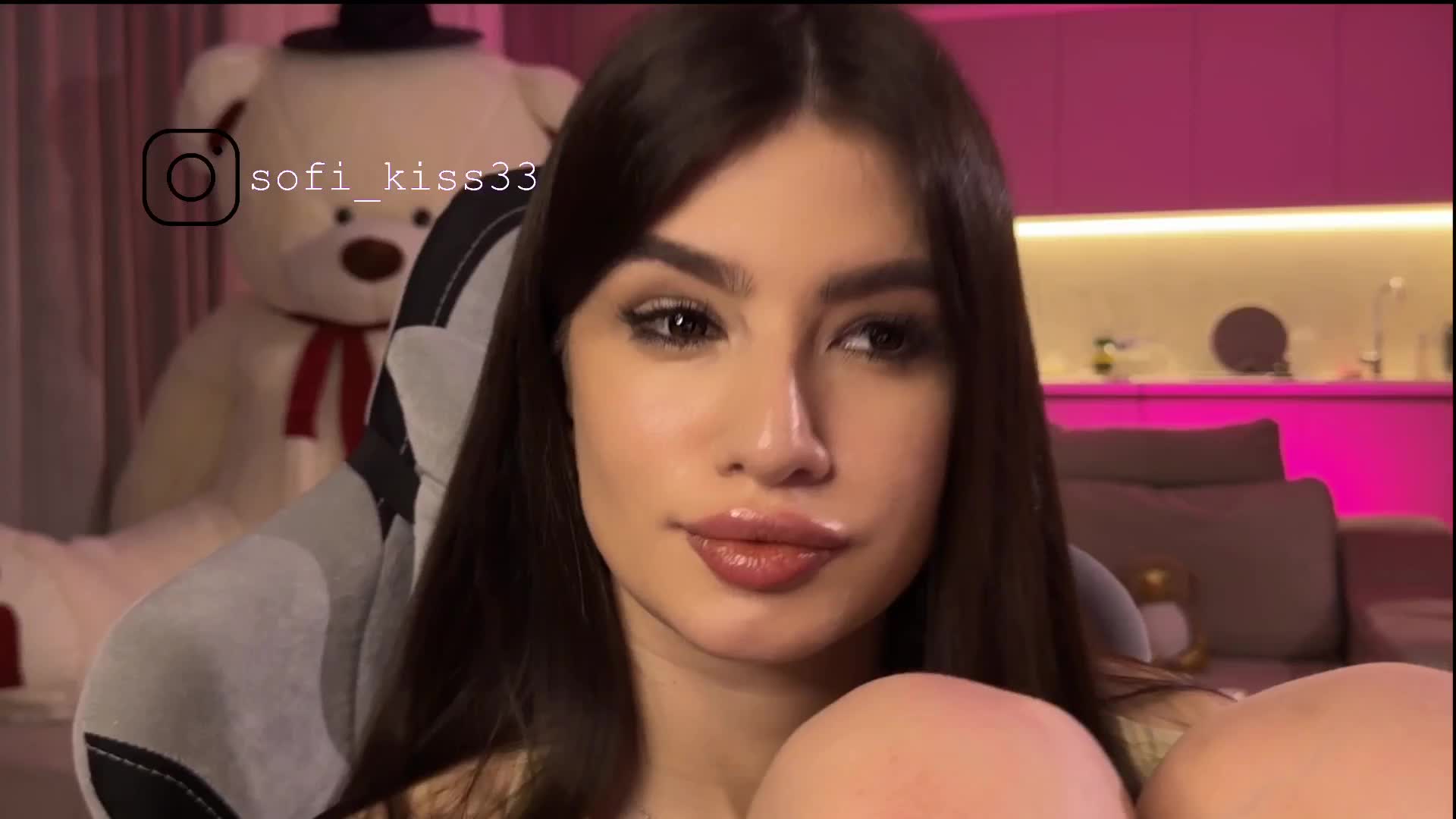 Sofi-Mi Live Sex December 9, 2025