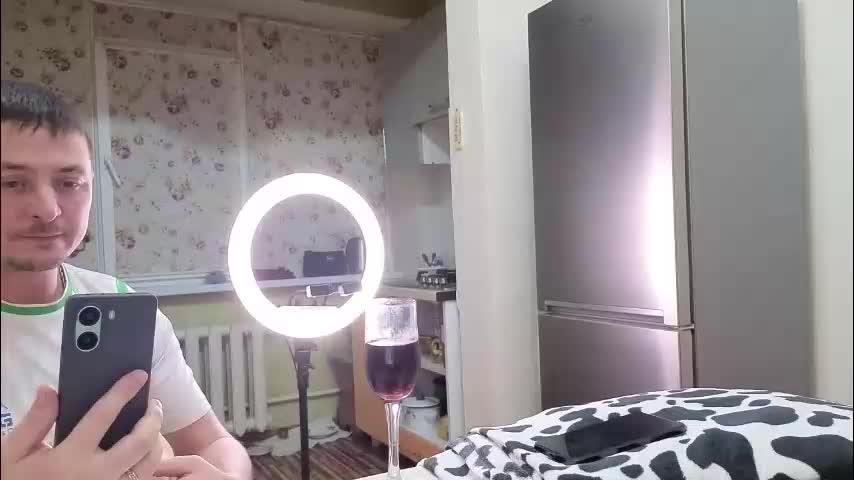 best_ass2000 Live Sex December 9, 2025