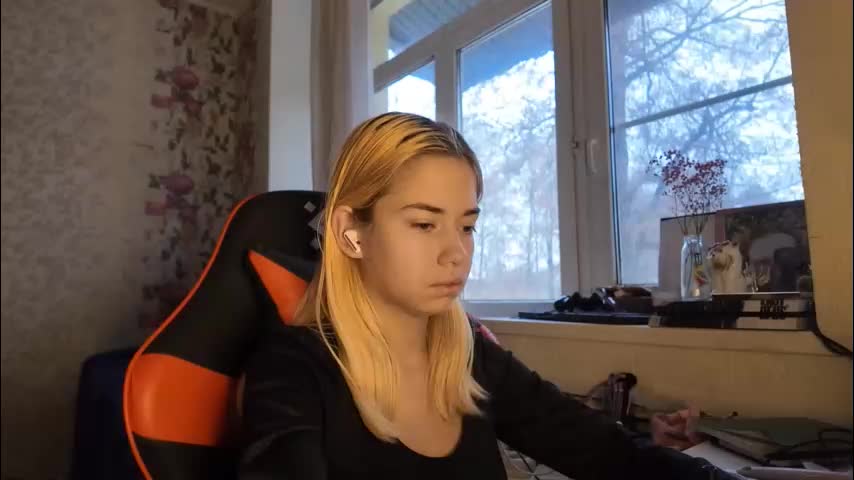 charleneschonert Live Sex December 13, 2025