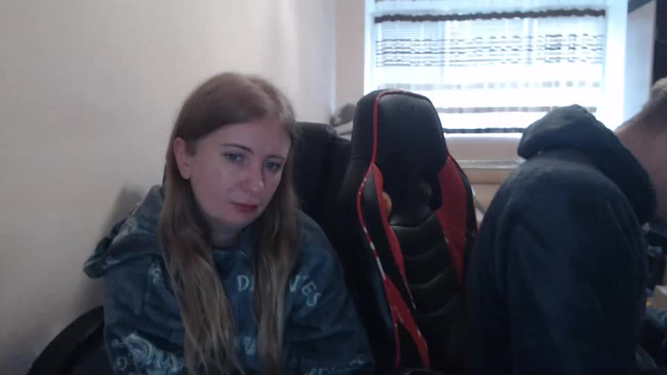 jenisandpeter Live Sex December 13, 2025