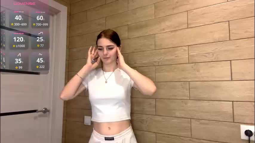 loreeluben Live Sex December 13, 2025
