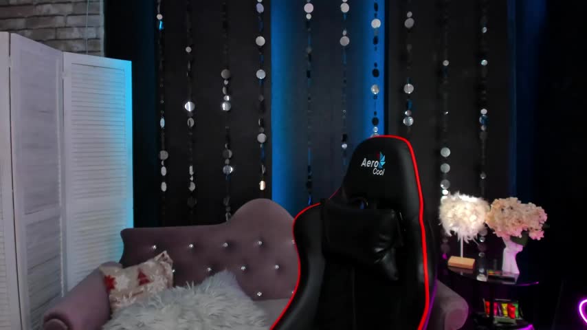 SarahCoksss Live Sex December 13, 2025