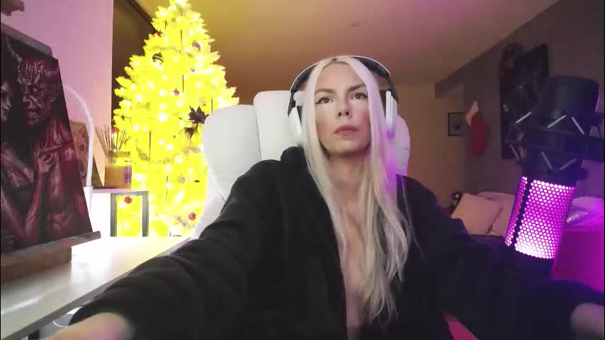 tinykylie Live Sex December 10, 2025