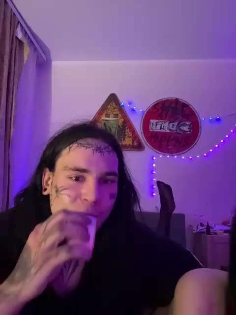 WetLips19 Live Sex December 10, 2025