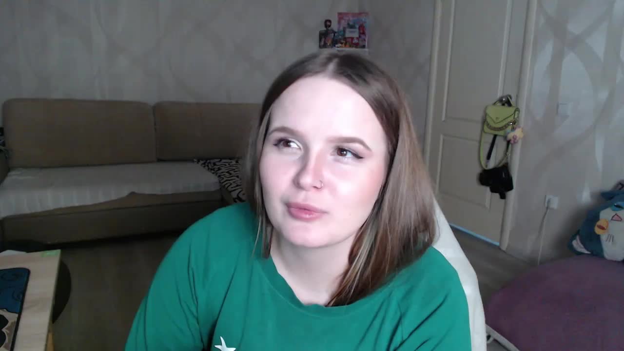 Lizzi-Peach Live Sex December 10, 2025