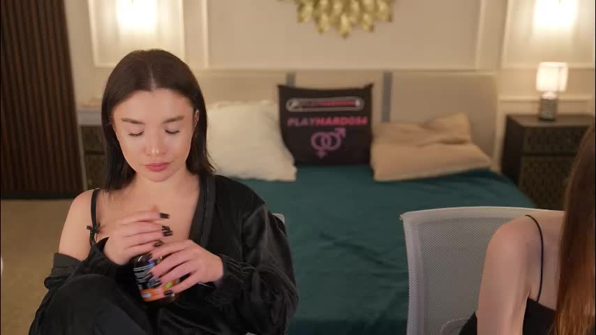 kira0541 Live Sex 2025.12.10