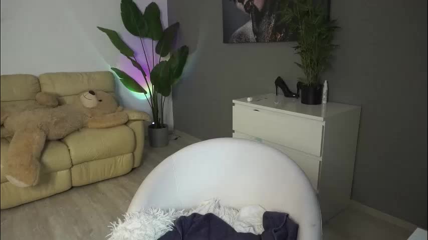 angeleyesblue25 Live Sex December 14, 2025