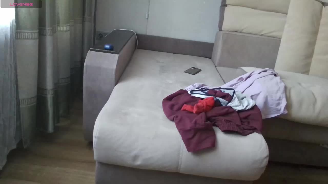 Milaa1998 Live Sex December 9, 2025