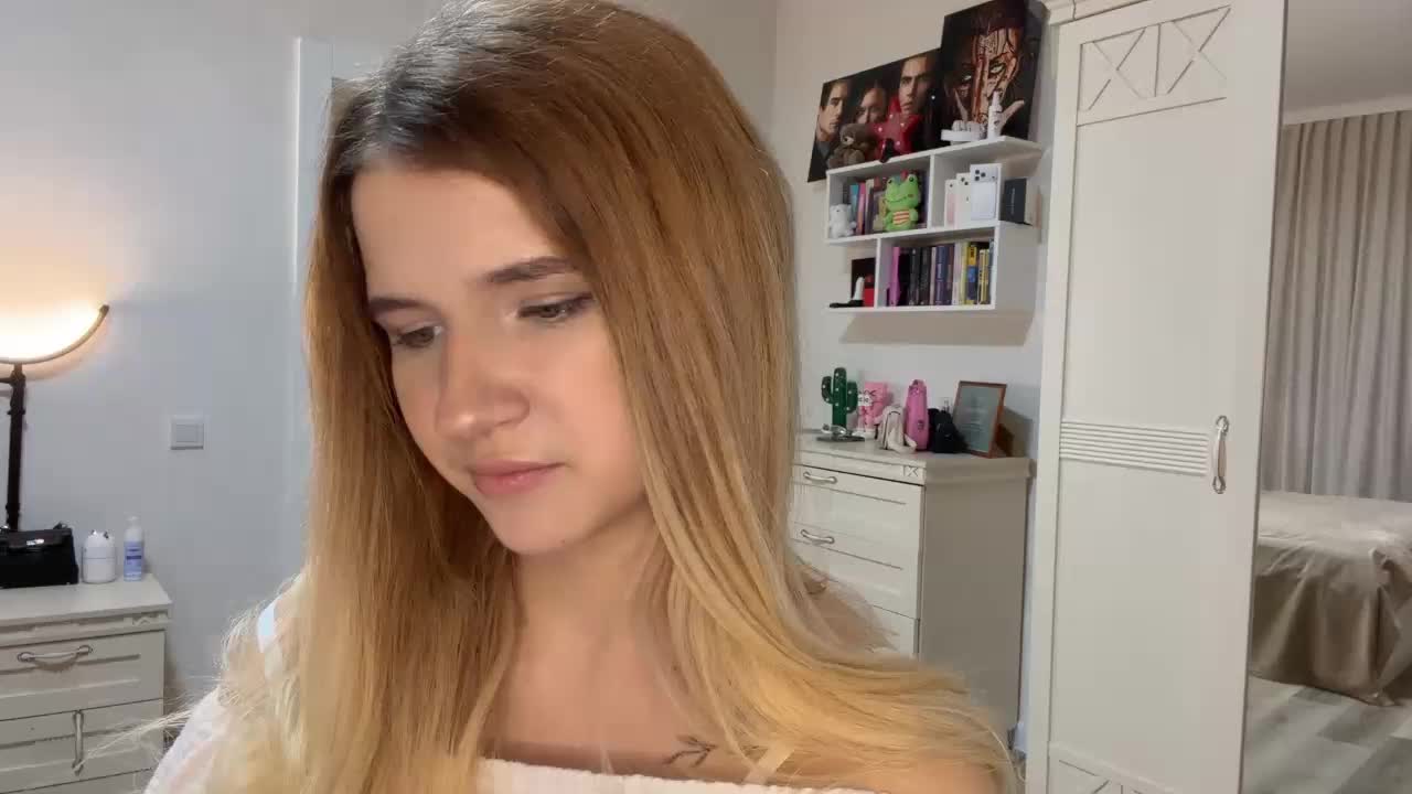 MicaFiechter Live Sex December 14, 2025