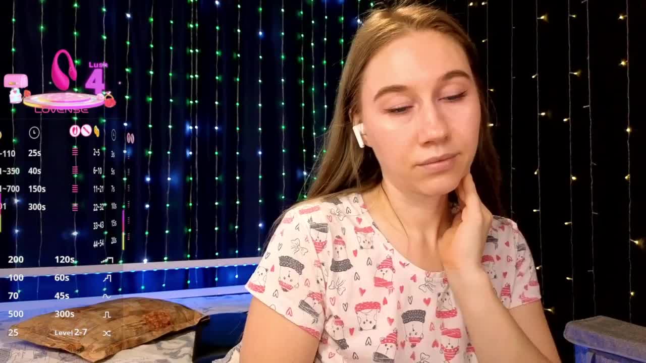 kiskaWEDNESDAY Live Sex 2025.12.11