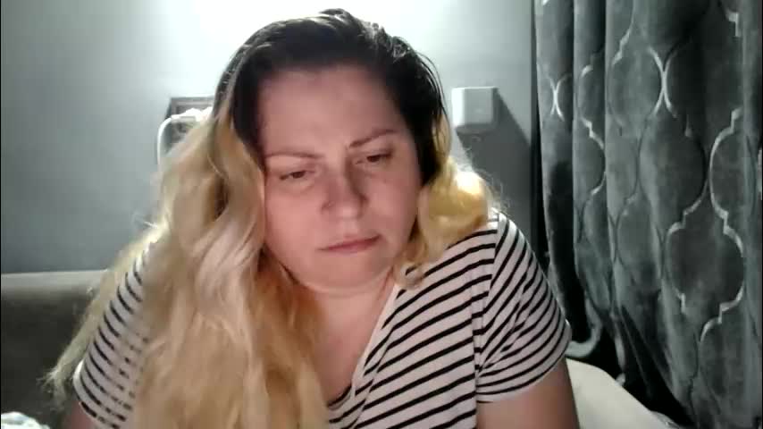 candycream74 Live Sex December 11, 2025