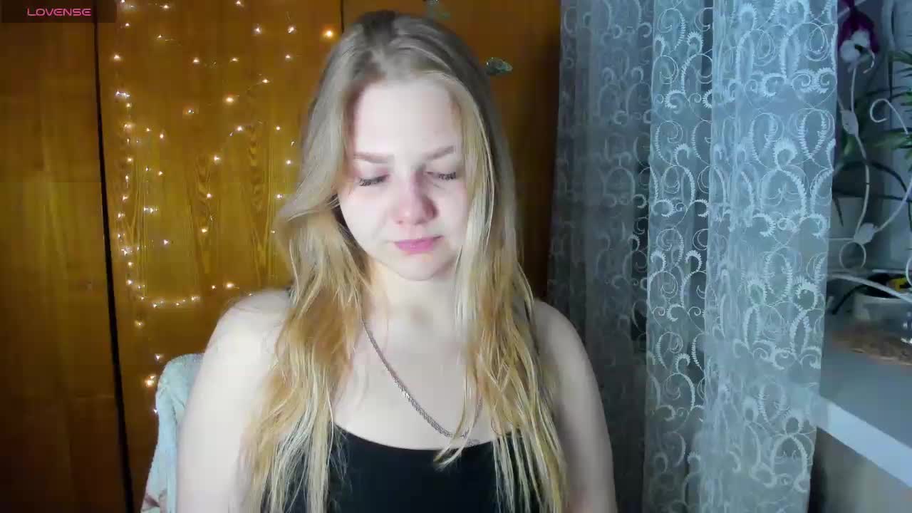 Emma-Frizea Live Sex December 11, 2025