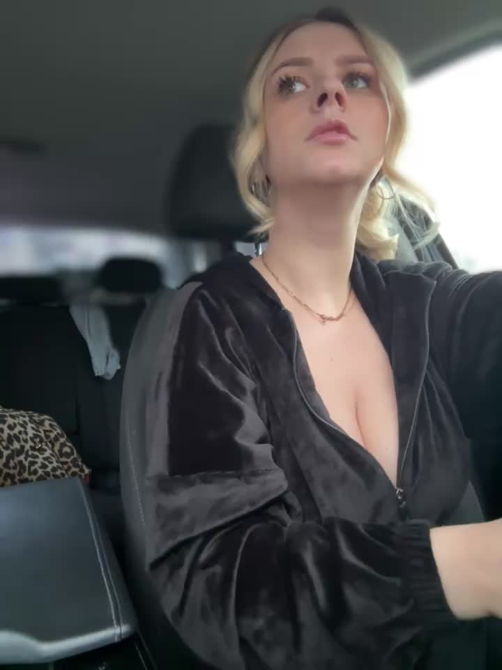 Love_Bri Live Sex December 11, 2025