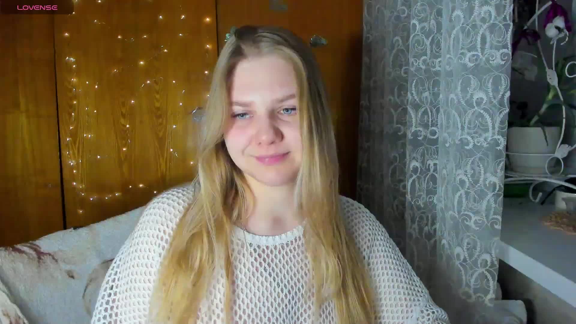 Emma-Frizea Live Sex December 11, 2025