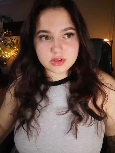 JuliaHesperaks Live Sex December 12, 2025