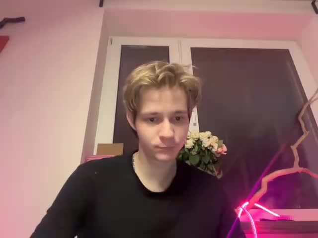 titsDestroy2007 Live Sex December 14, 2025