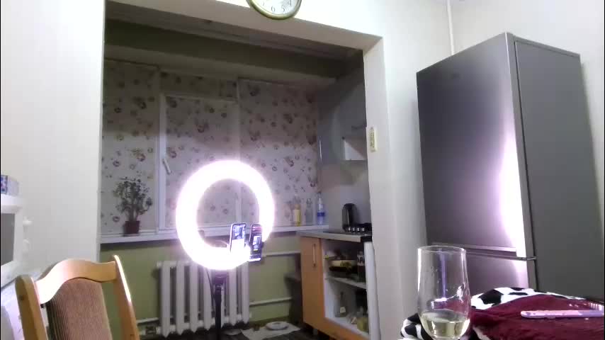 best_ass2000 Live Sex December 11, 2025