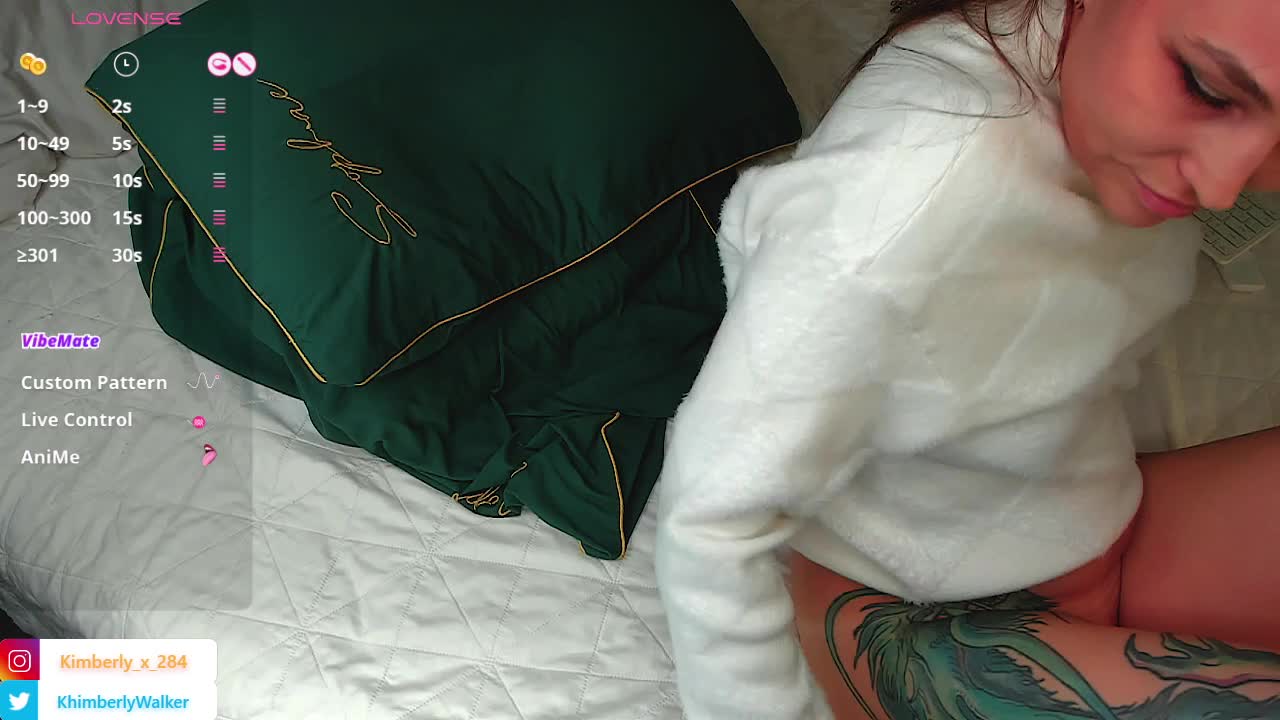 QueenAfina Live Sex December 12, 2025