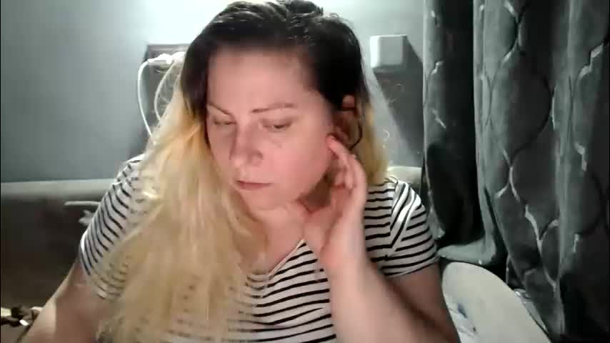 candycream74 Live Sex December 12, 2025