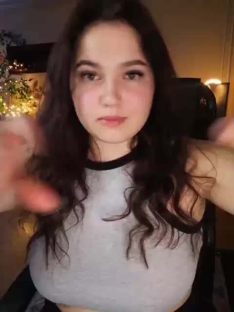 JuliaHesperaks Live Sex December 14, 2025