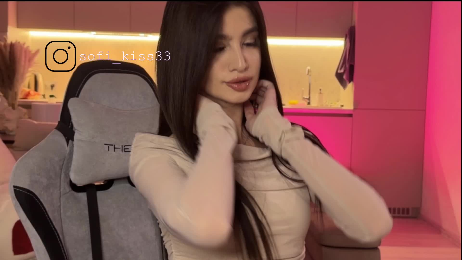 Sofi-Mi Live Sex December 17, 2025