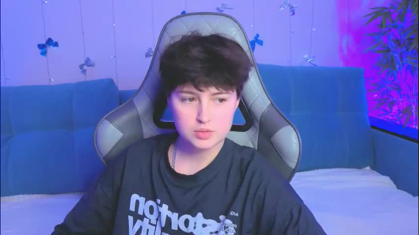 nanami_v02 Live Sex December 17, 2025