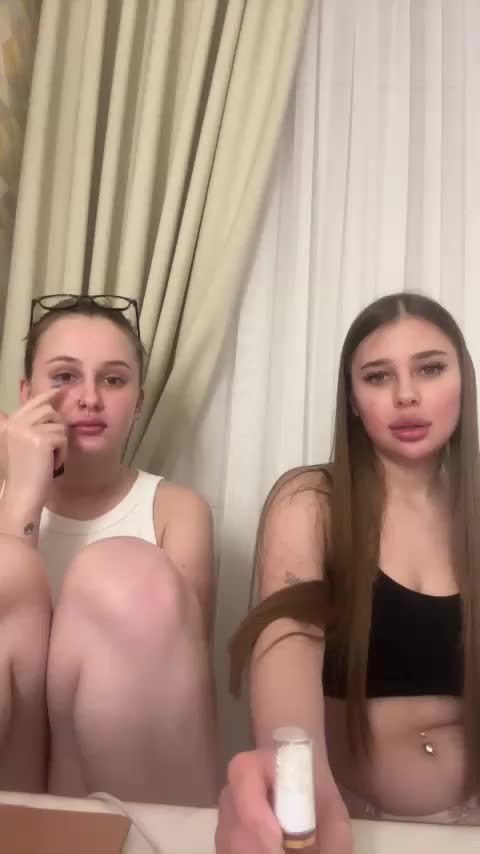 two-beauties Live Sex December 17, 2025