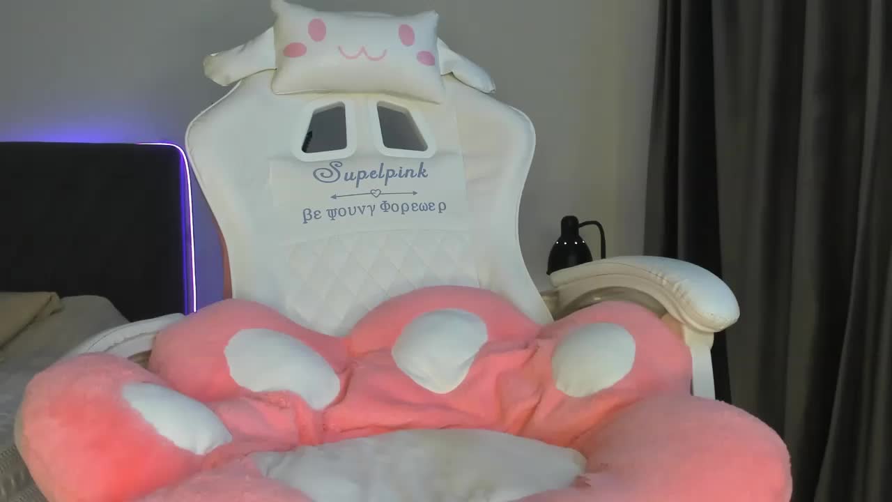 elliediaz Live Sex December 17, 2025