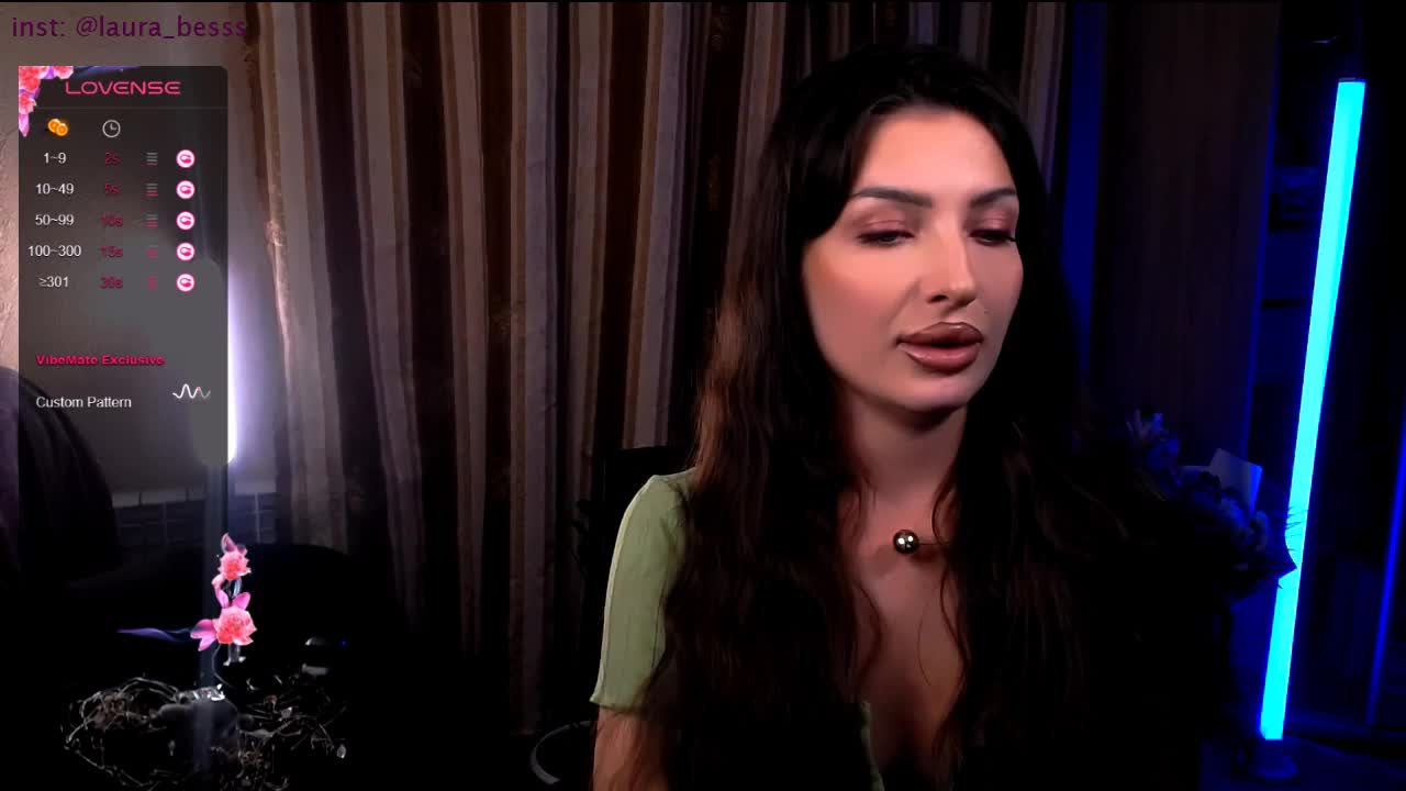 LauraBess Live Sex December 17, 2025