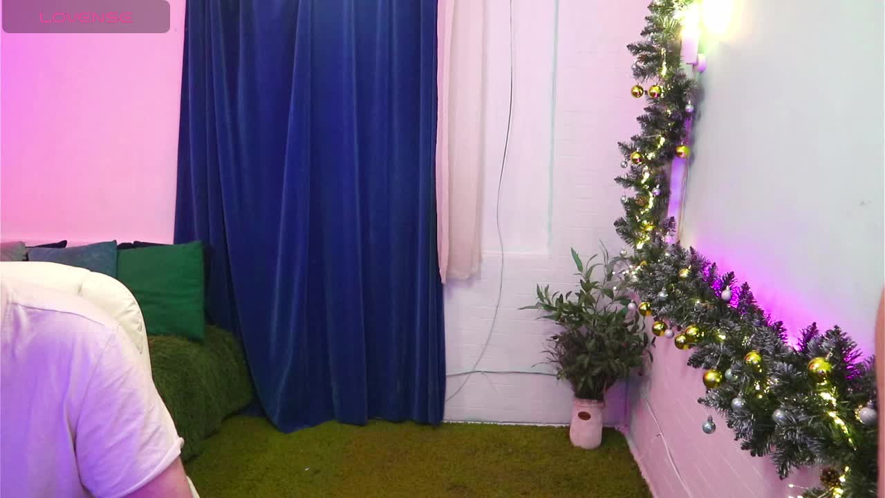 AlisaAleks Live Sex December 17, 2025