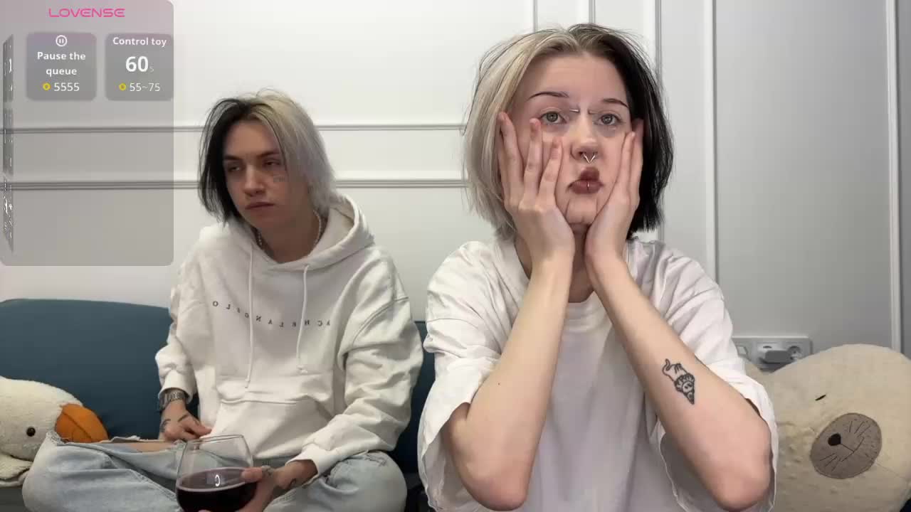 VeryRareTwins Live Sex December 17, 2025