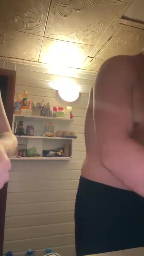 Sun-Moon Live Sex December 17, 2025